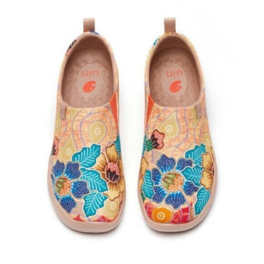 UIN Size 5 Slip On Shoes Canvas Comfortable Batik Flower